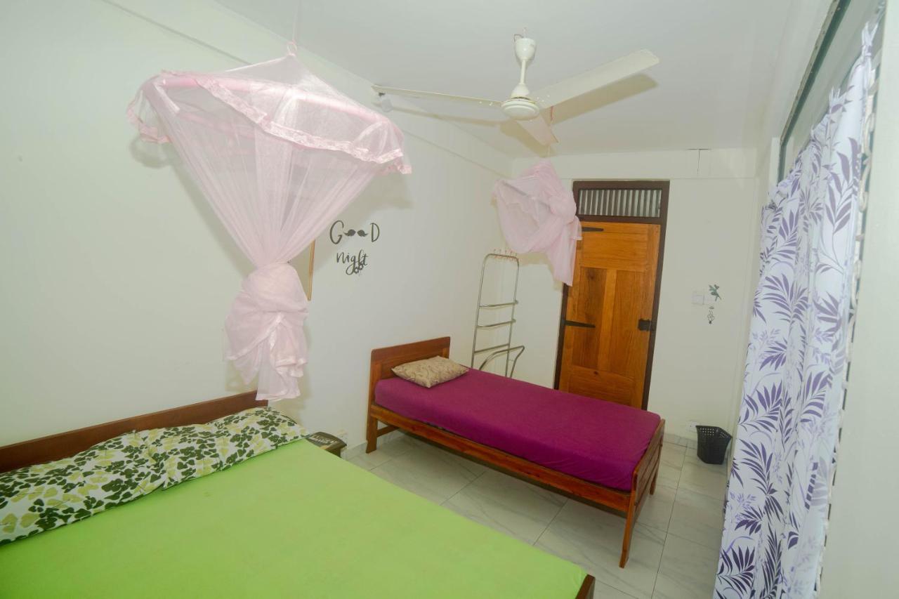 ג'פנה Tony'S Garden House Back Packers Inn מראה חיצוני תמונה